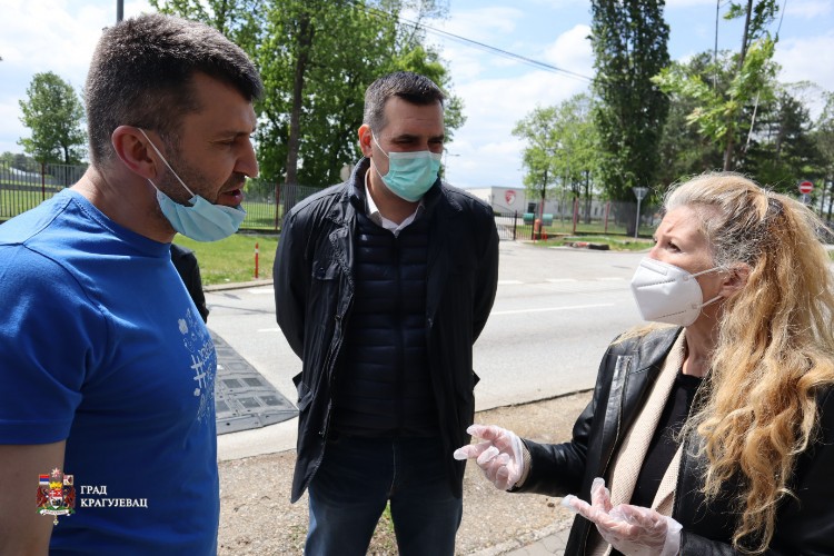 Министар Ђорђевић посетио Геронтолошки центар и Завод „Мале пчелице“