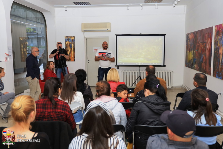 Пројекција филма „Папирнати живот“ академика Зорана Таировића