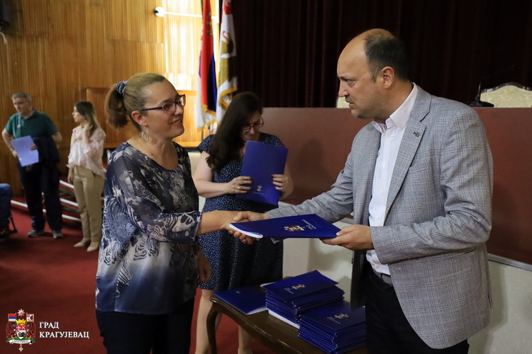 Потписани уговори за реализацију 60 пројеката у области културе