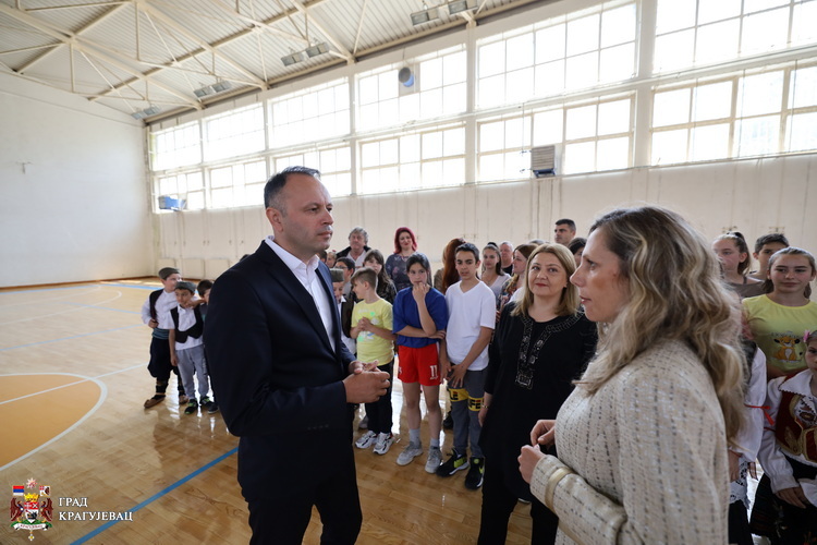 Реконструисана фискултурна сала у Основној школи „Јулијана Ћатић“ у Страгарима
