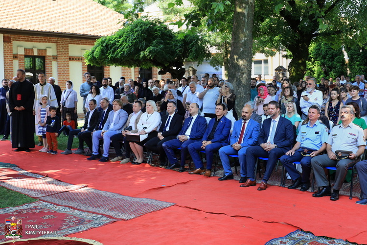 Литија са молитвом за напредак града и његових житеља