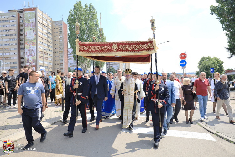Литија са молитвом за напредак града и његових житеља