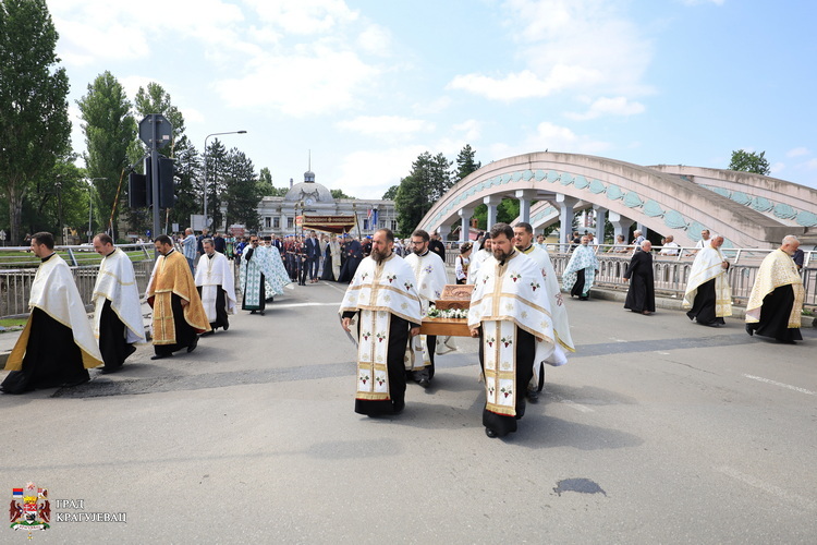 Литија са молитвом за напредак града и његових житеља