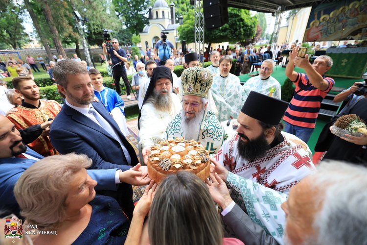 Литија са молитвом за напредак града и његових житеља