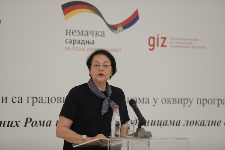 Запошљавање високо образованих Рома и Ромкиња у локалним самоуправама