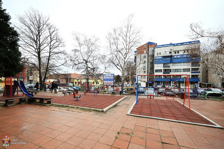 Месна заједница Лепеница богатија за ново дечије игралиште