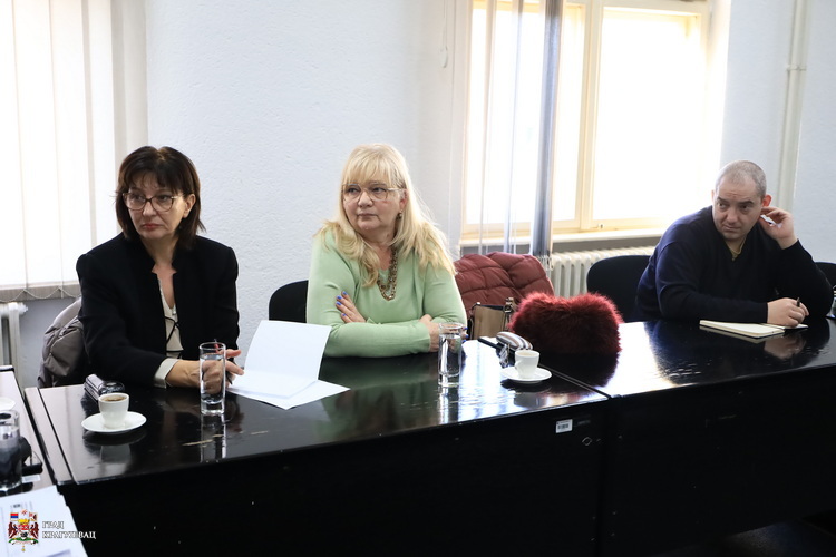 Социјална инклузија Рома и Ромкиња кроз програме подстицања запошљавања